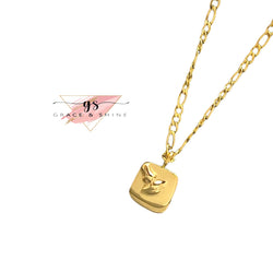 Alluring Face Sculpture Necklace - Minimalist Collection